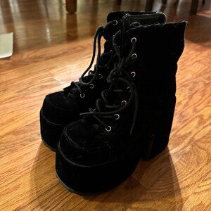 DEMONIA CAMEL-203s SIZE 6.5